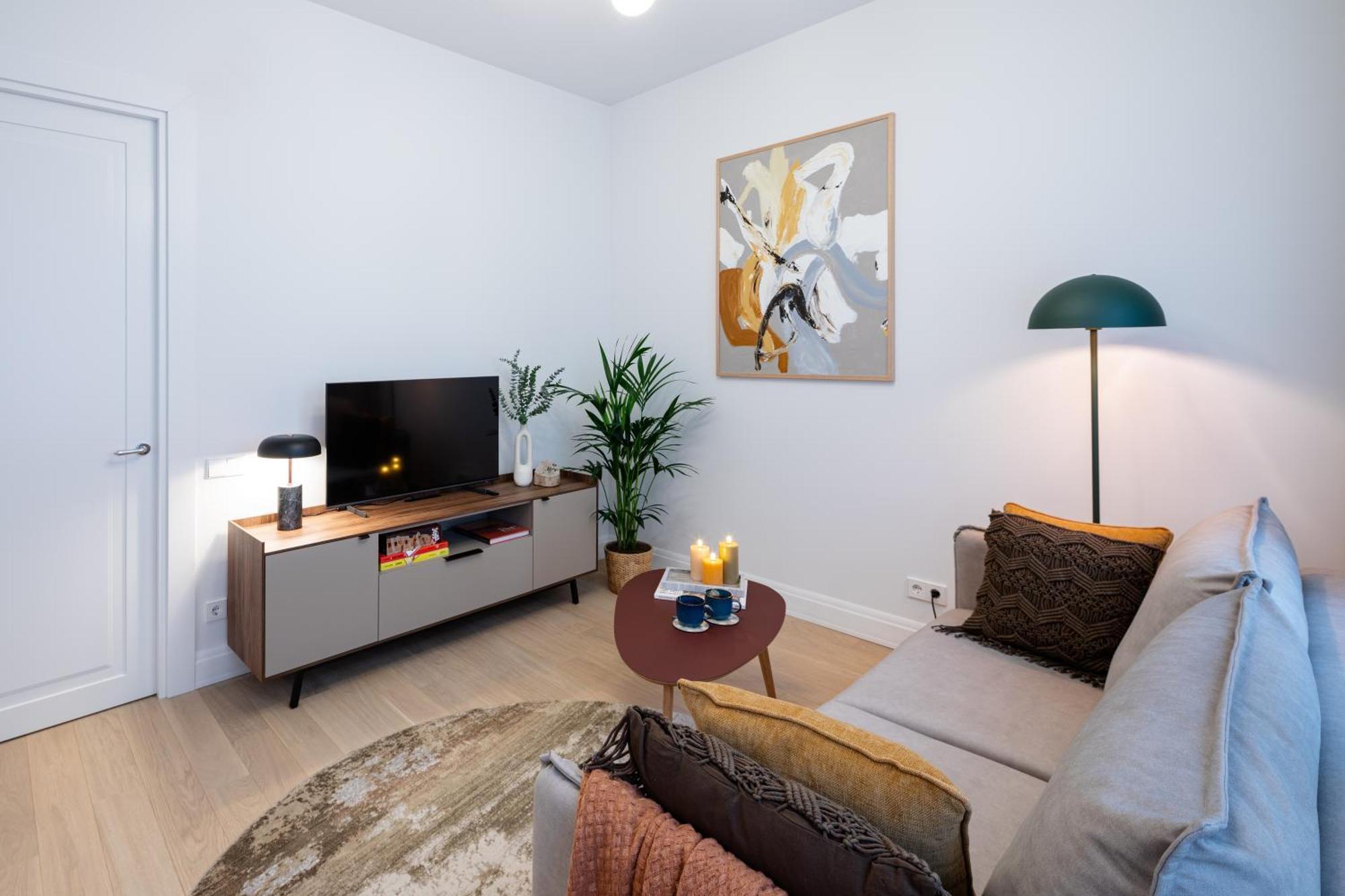 Raina Boulevard Exclusive Design By The Park