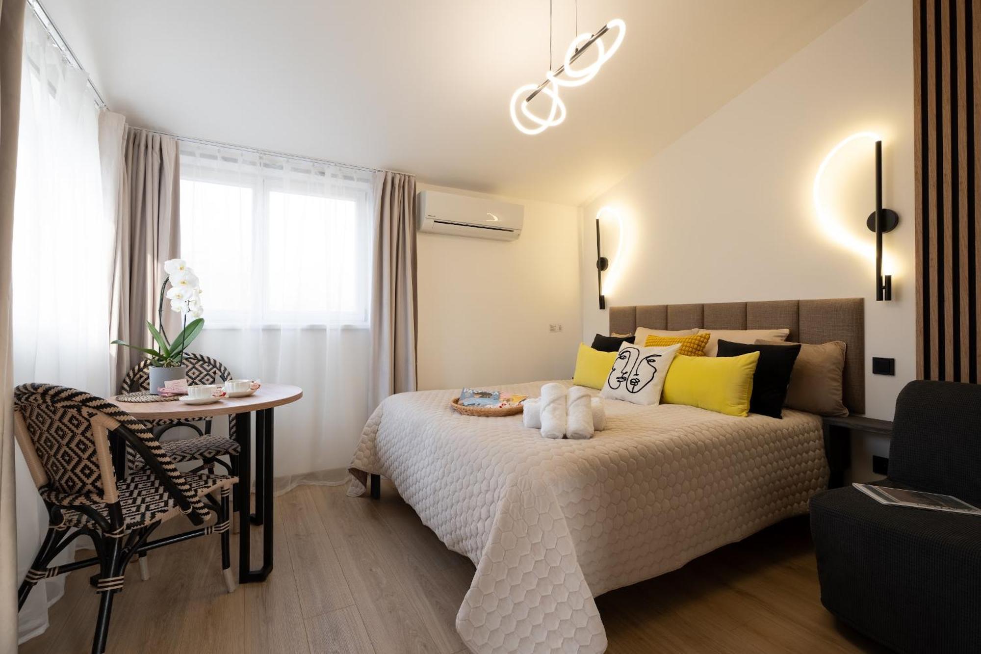 Garden & Private Parking With Playground Dzīvoklis Riga