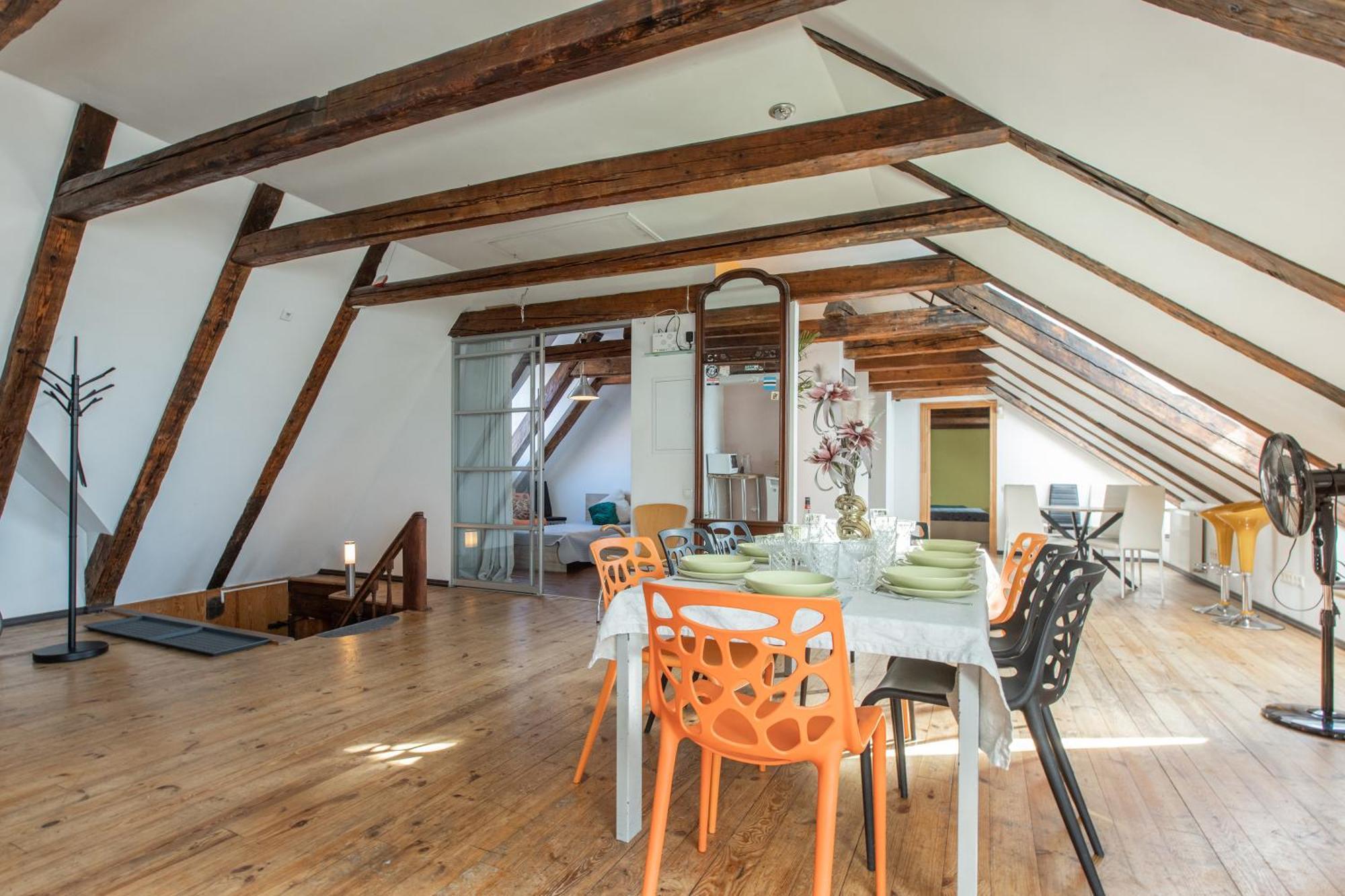 Mansard In Old Town Apartment Riga
