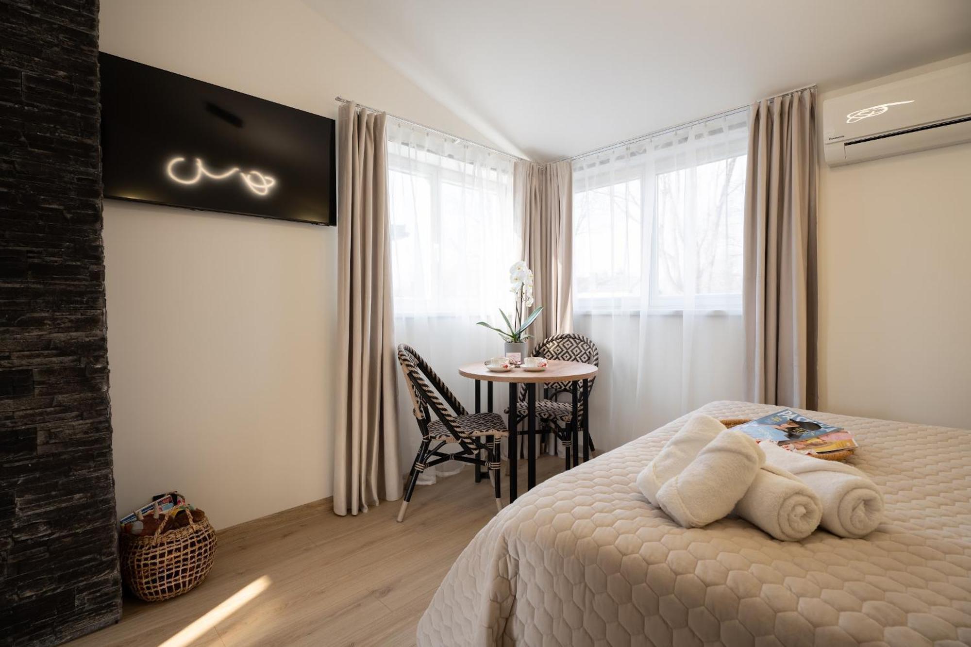 Garden & Private Parking With Playground * Riga