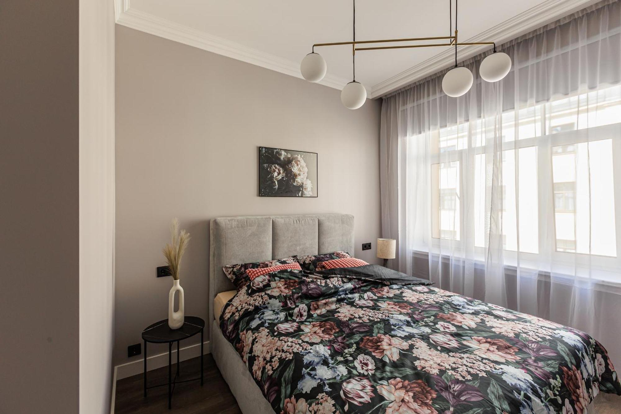 Apartment Velvet *
