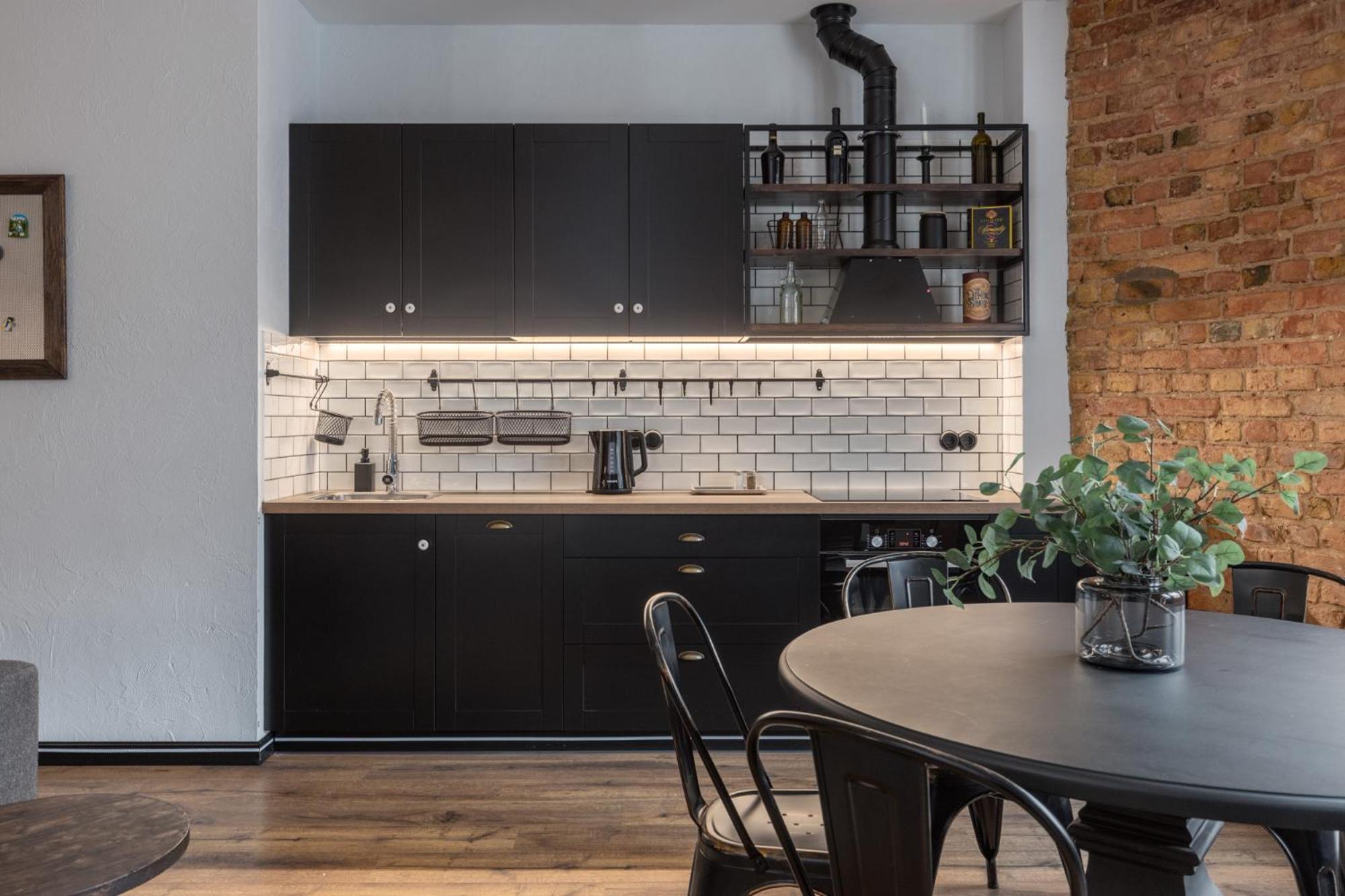 Industrial Style 2bd In Centre * Riga