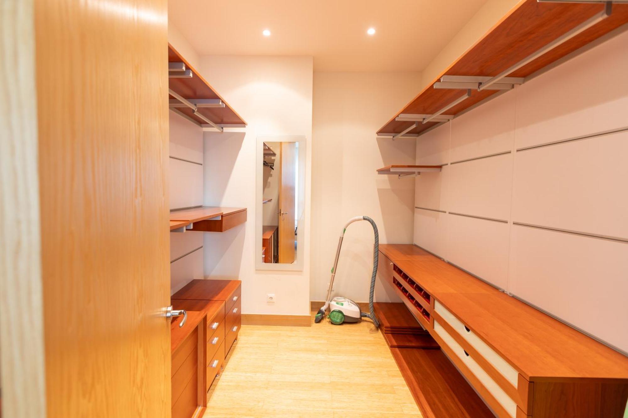 Royal Penthouse Whith Free Parking Apartment