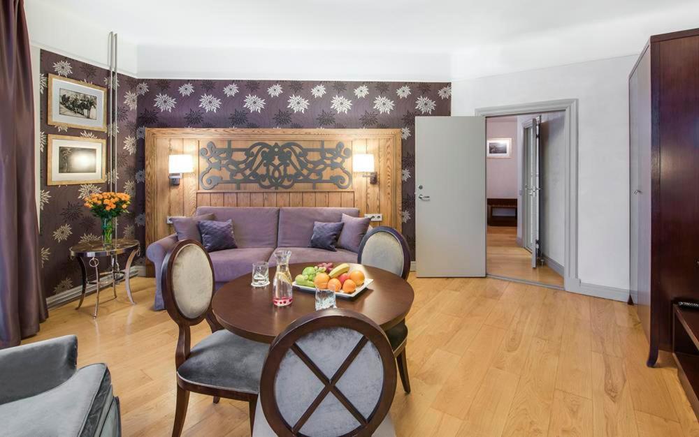 Eurostars Metropole Viesnīca 4*