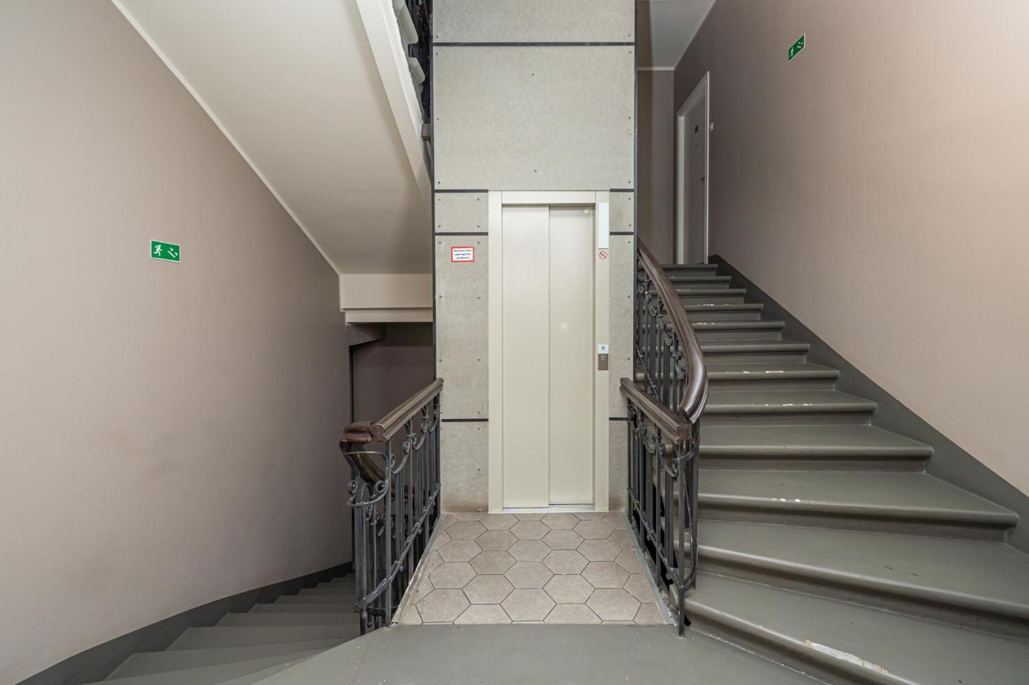 Elegant With Airconditioner And Elevator, 9 Min Walk To Old Town Apartment Riga