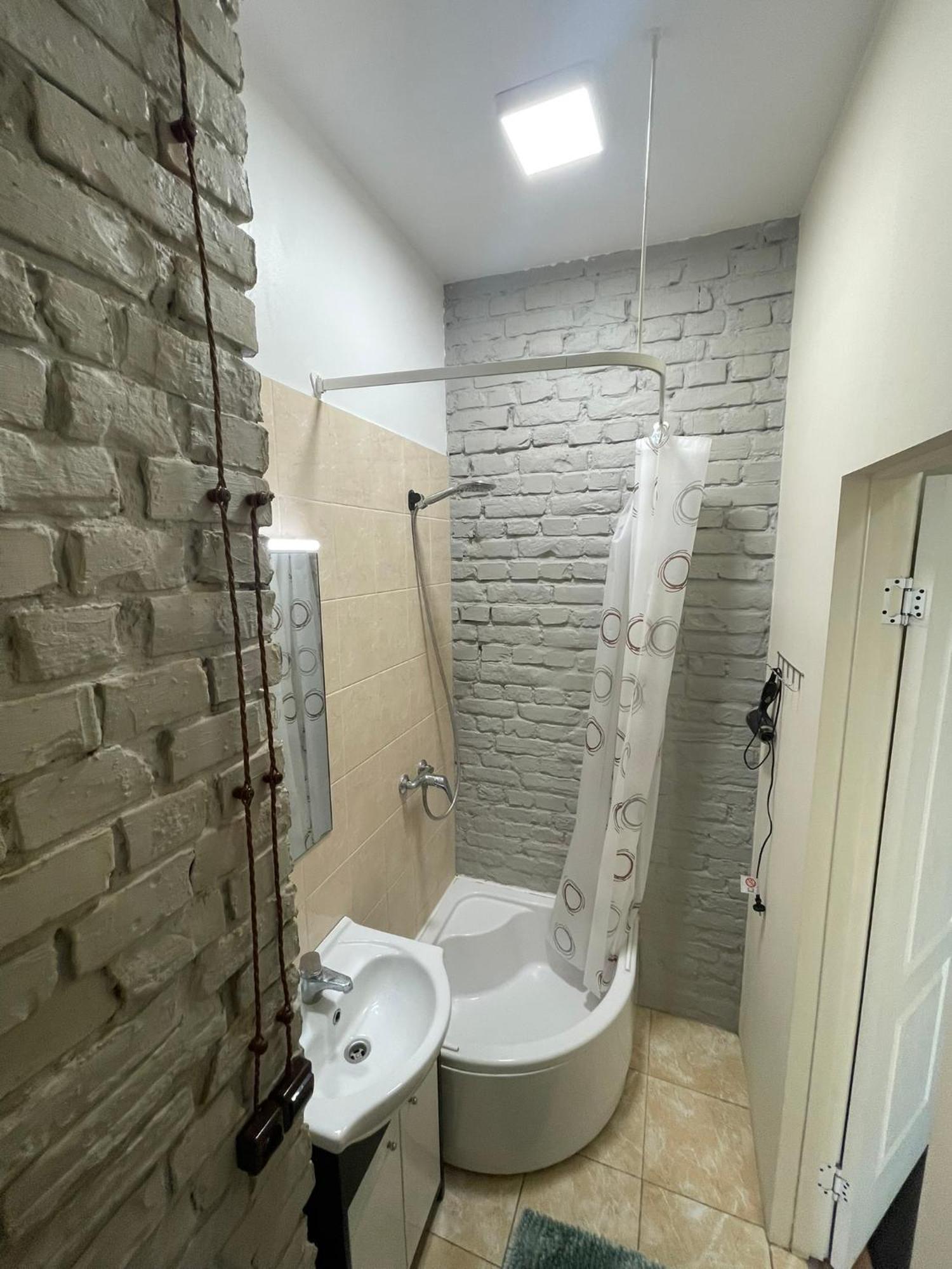 Smart & Quiet Center Apartment, Self Check-in, Tv & Wifi Apartment *