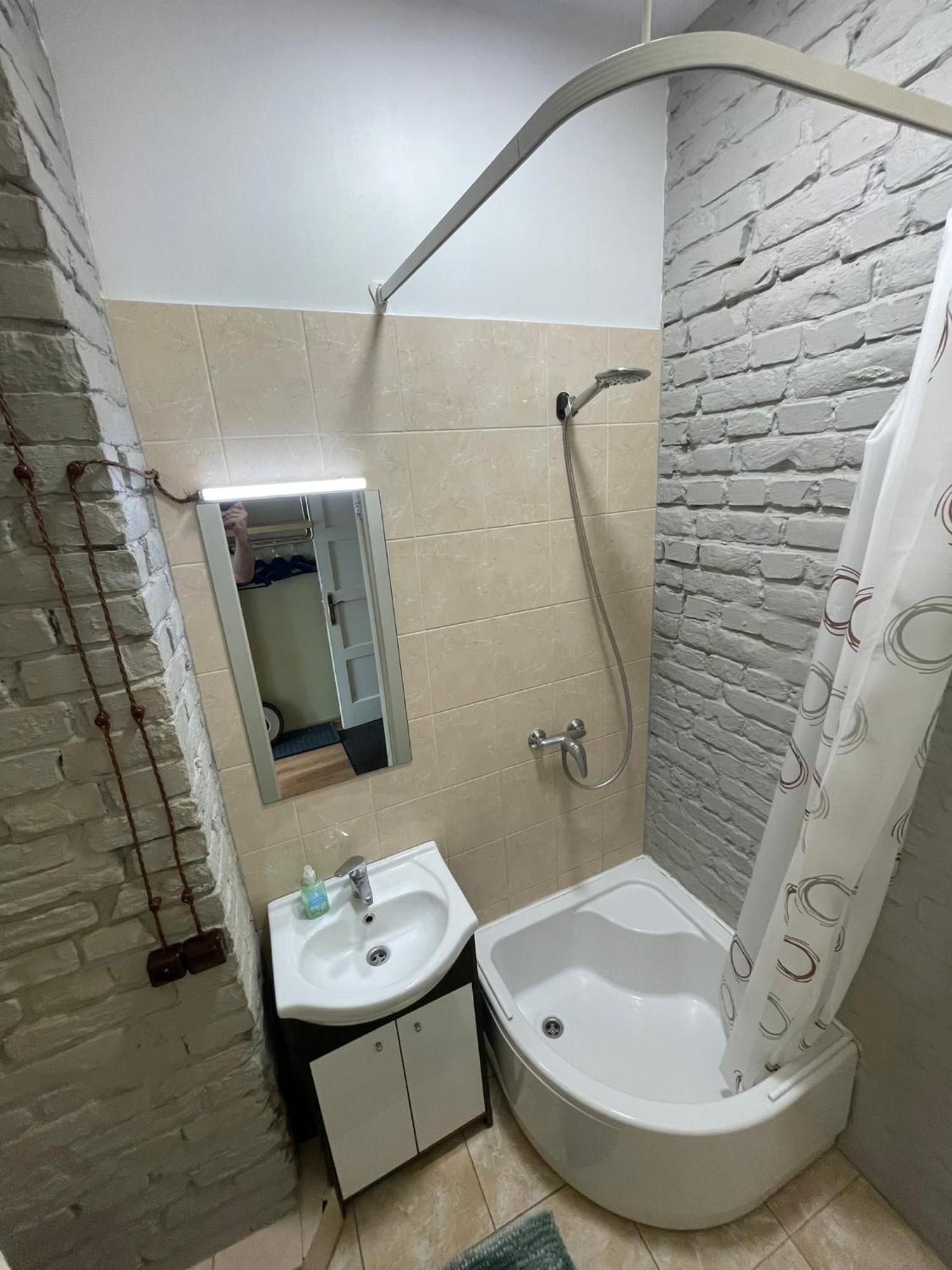 Smart & Quiet Center Apartment, Self Check-in, Tv & Wifi * Riga