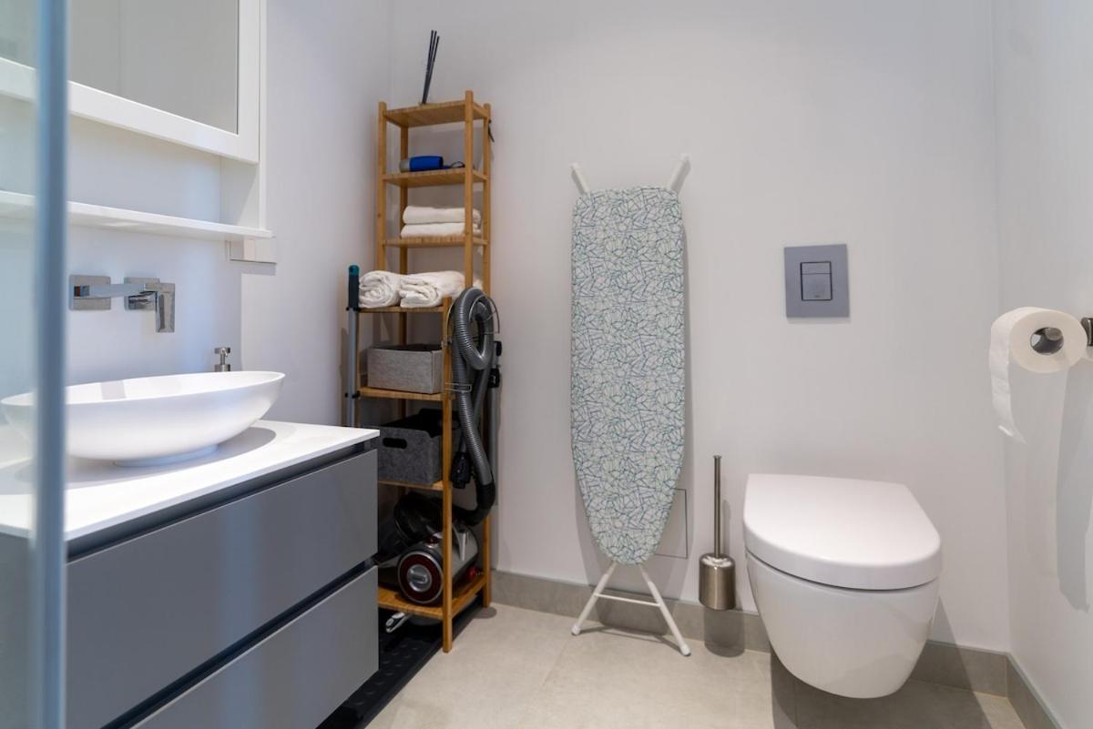 Compact - 5 Min From Bus Station
