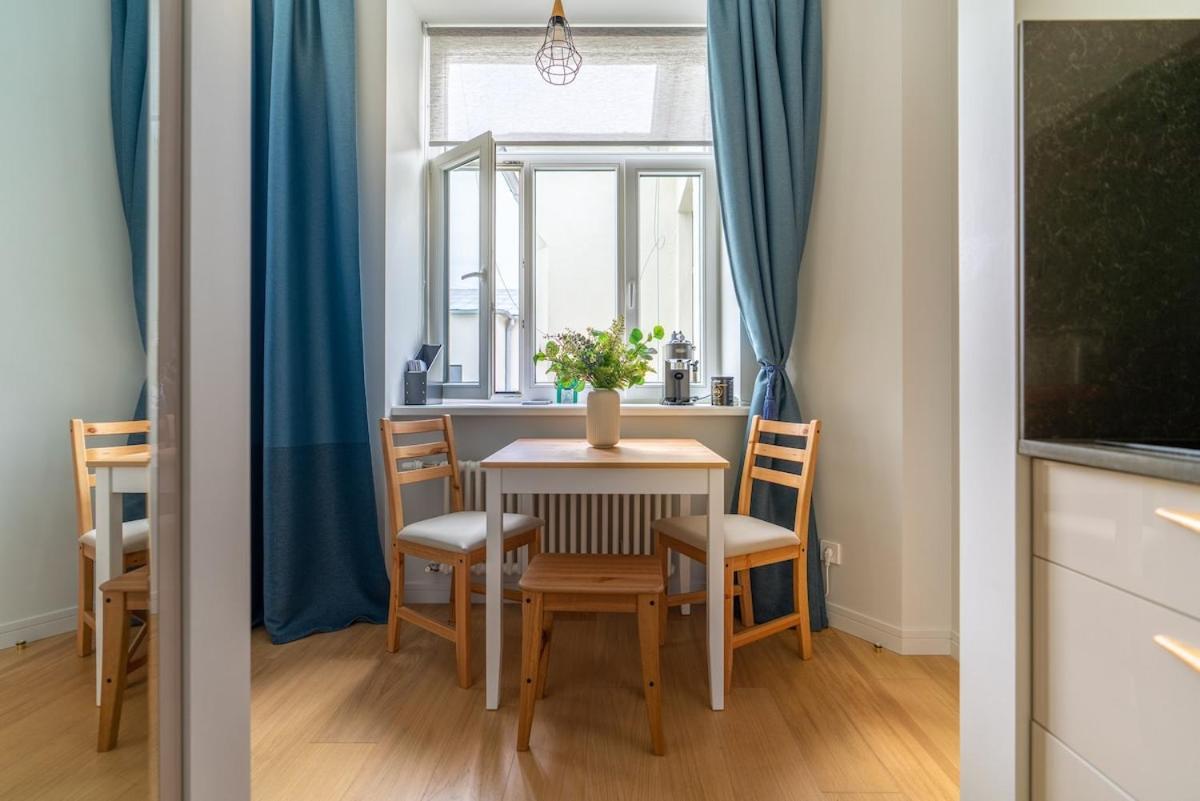 Compact - 5 Min From Bus Station Apartment Riga