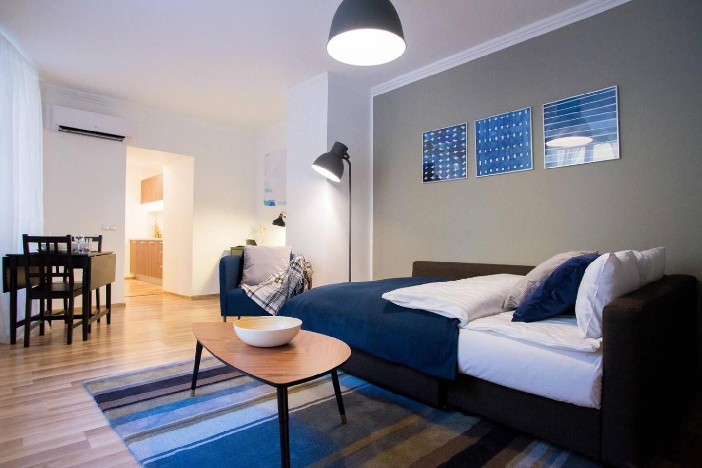 New & Modern Old Apartment *