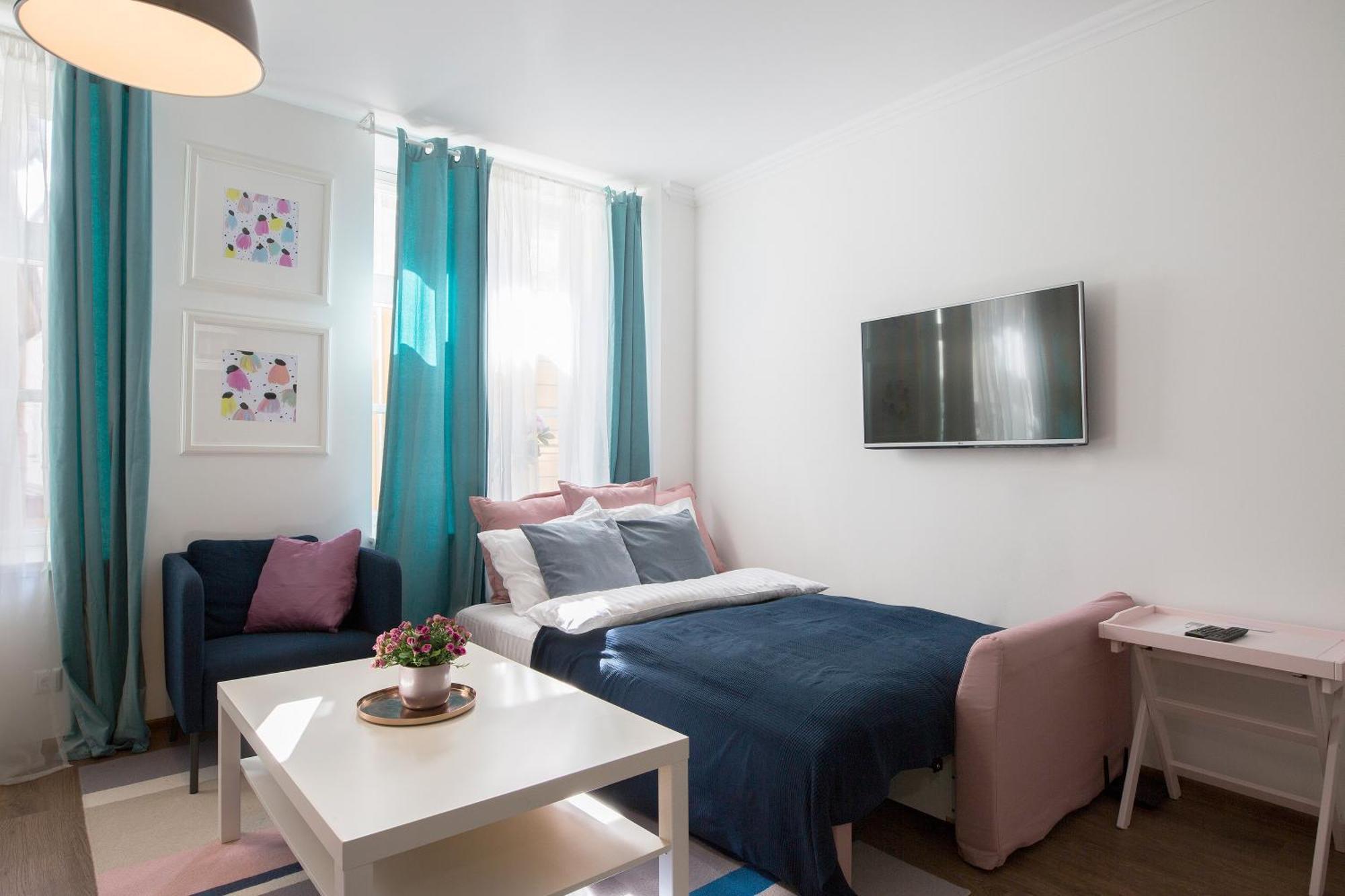 Cozy Old Town Apartment