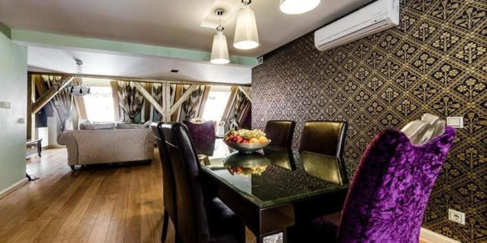 Grand Old Penthouse Apartment