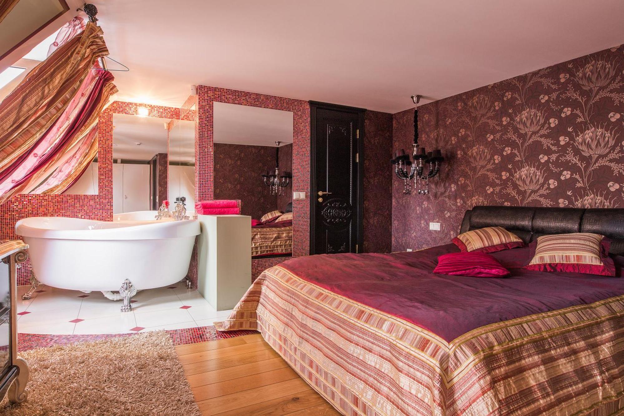 Grand Old Penthouse Apartment Riga