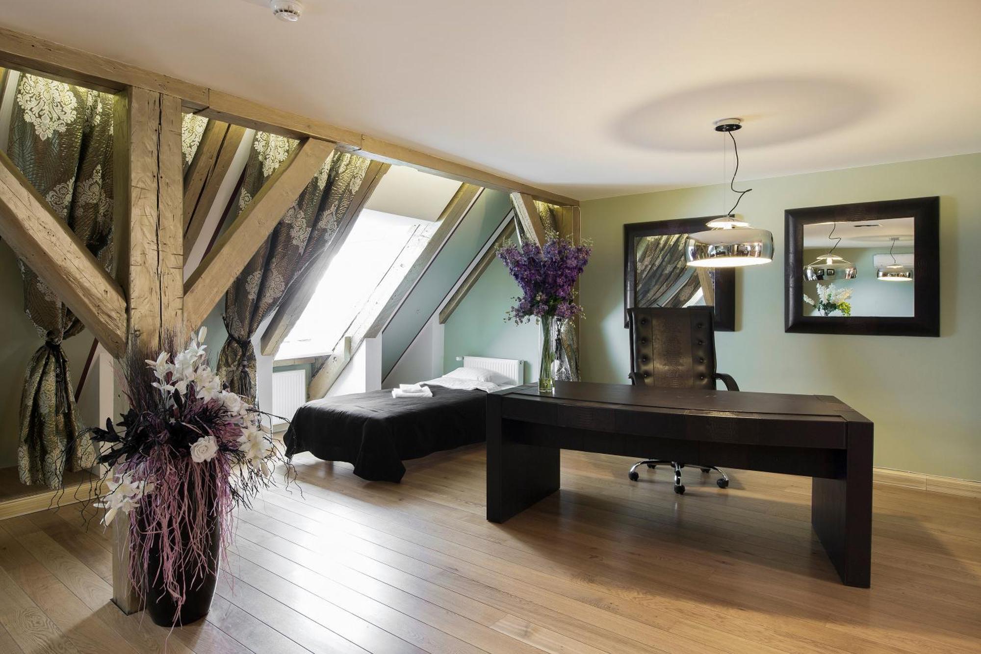 Apartment Grand Old Penthouse