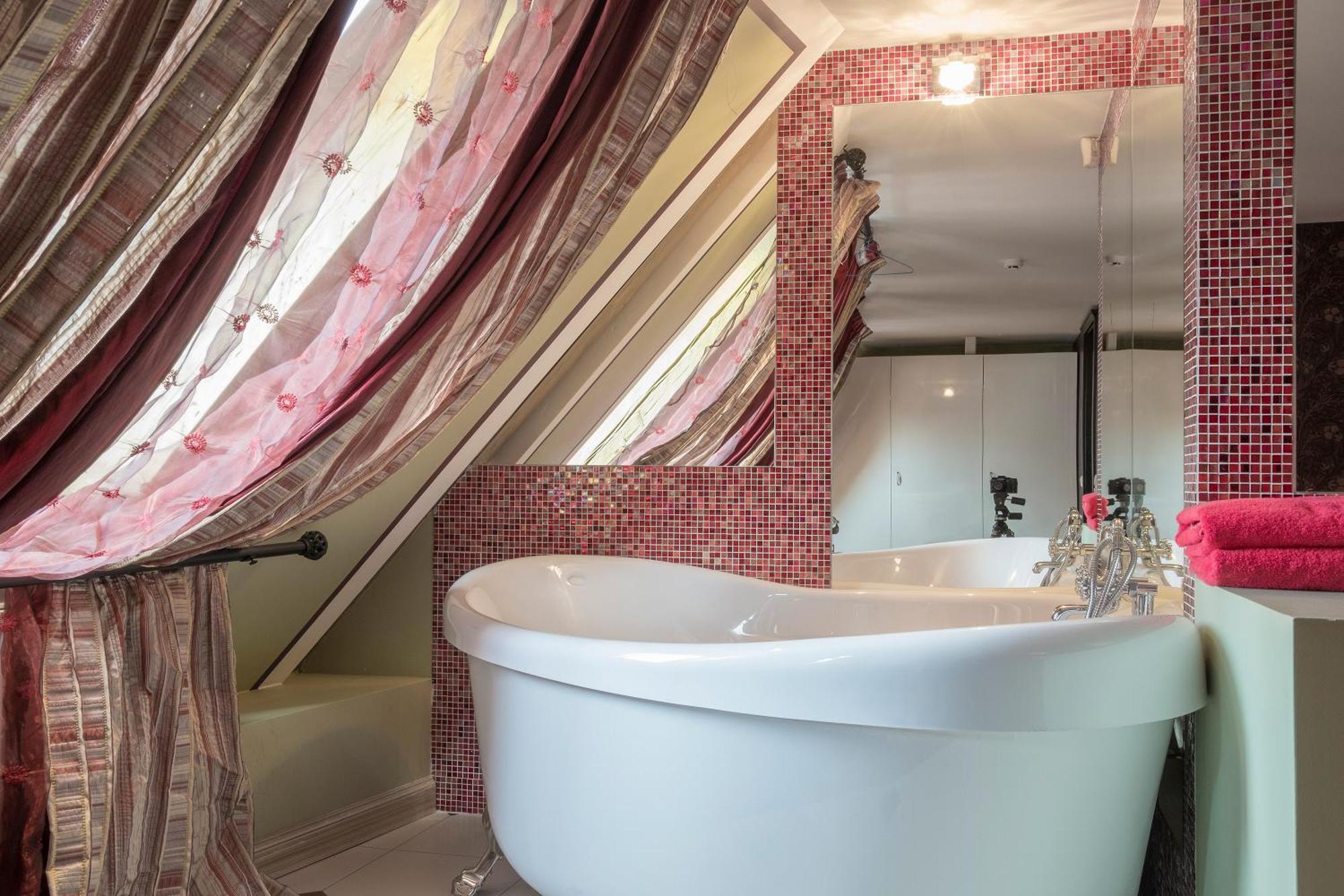 Grand Old Penthouse Apartment Riga
