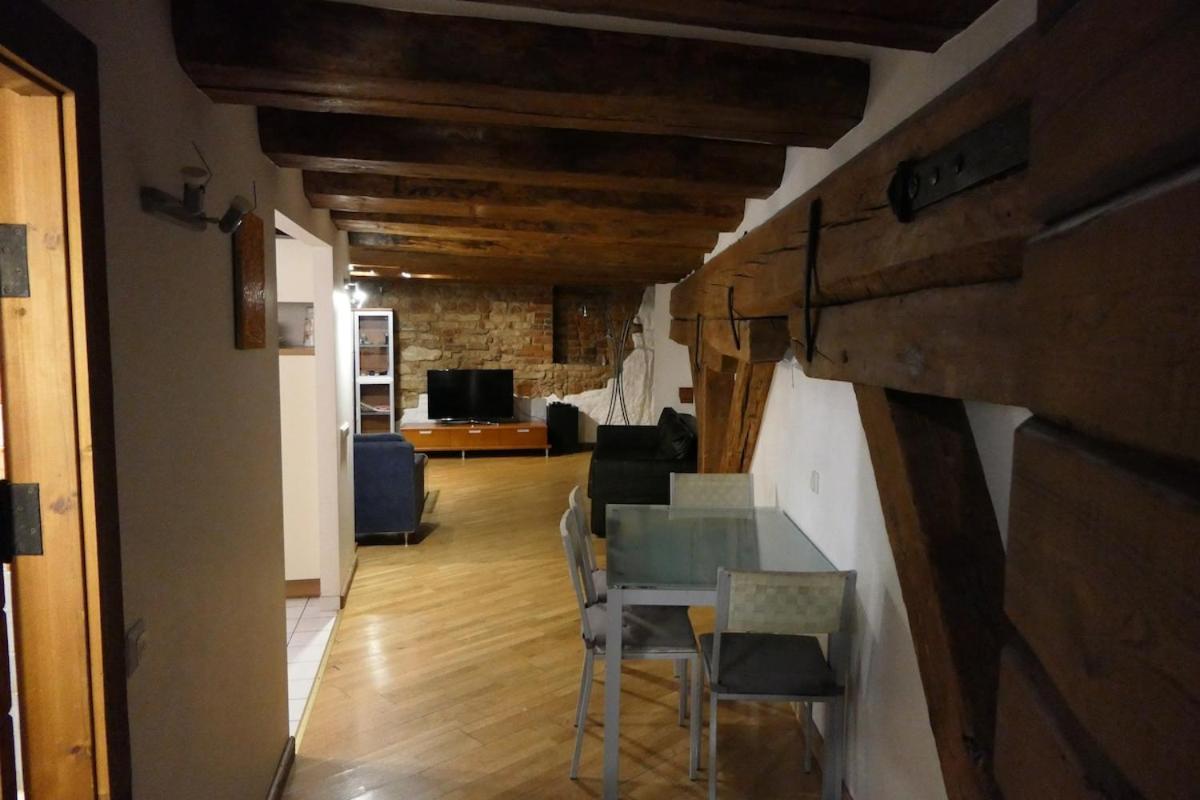 Vintage Barn One-bedroom Flat Apartment Riga