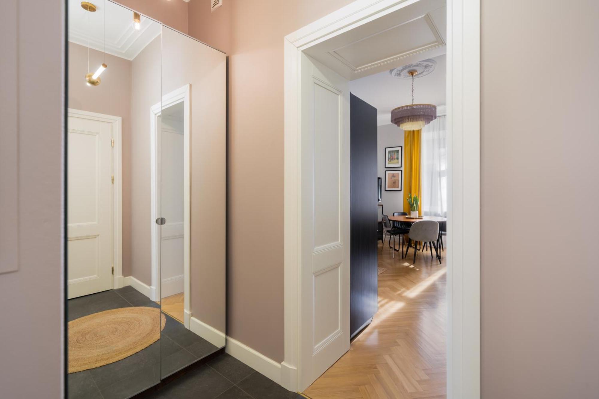 Luxury Design Apartment *