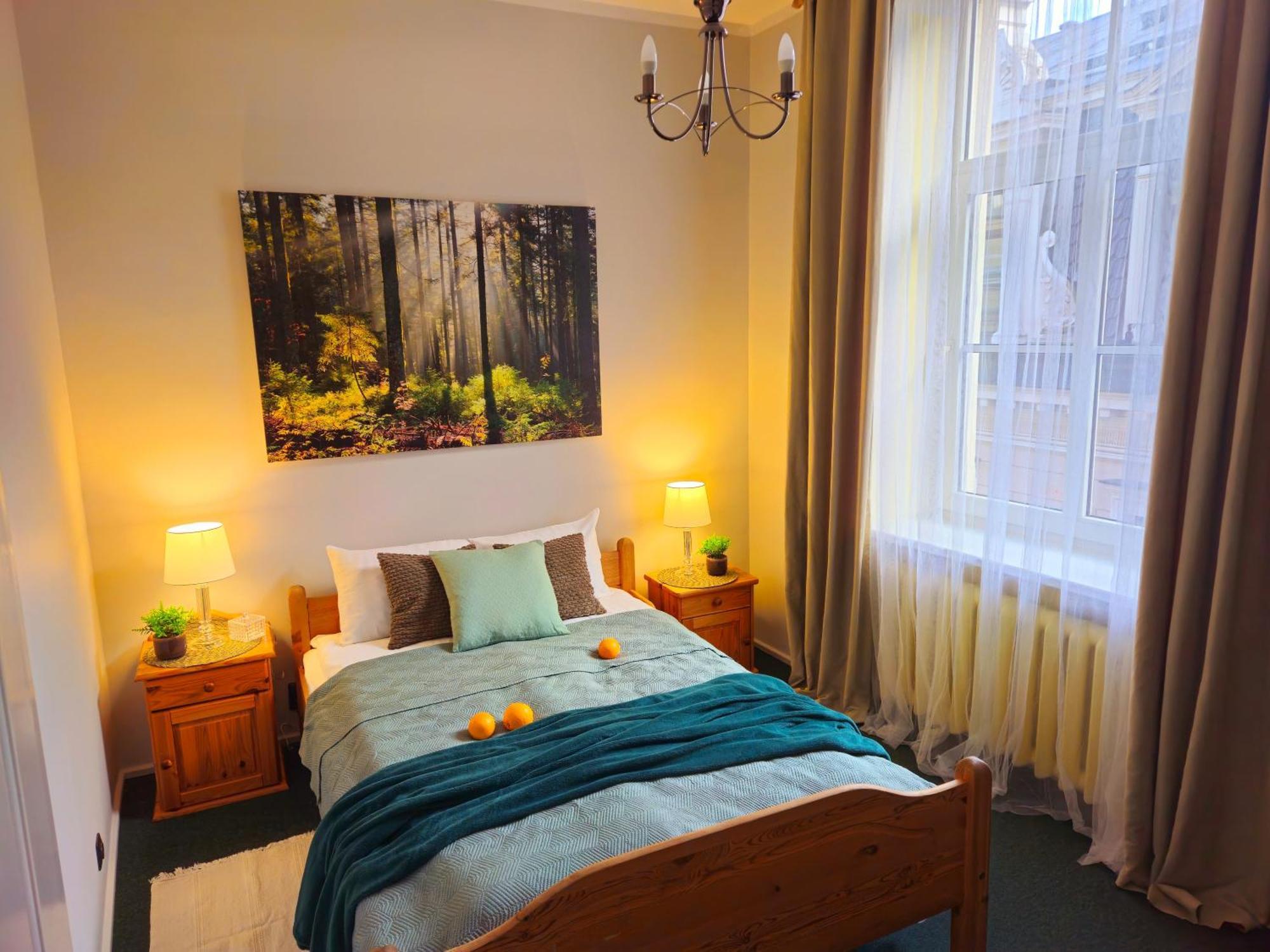 Căn hộ Heart Of Old 3 Bedroom By Dome Square *