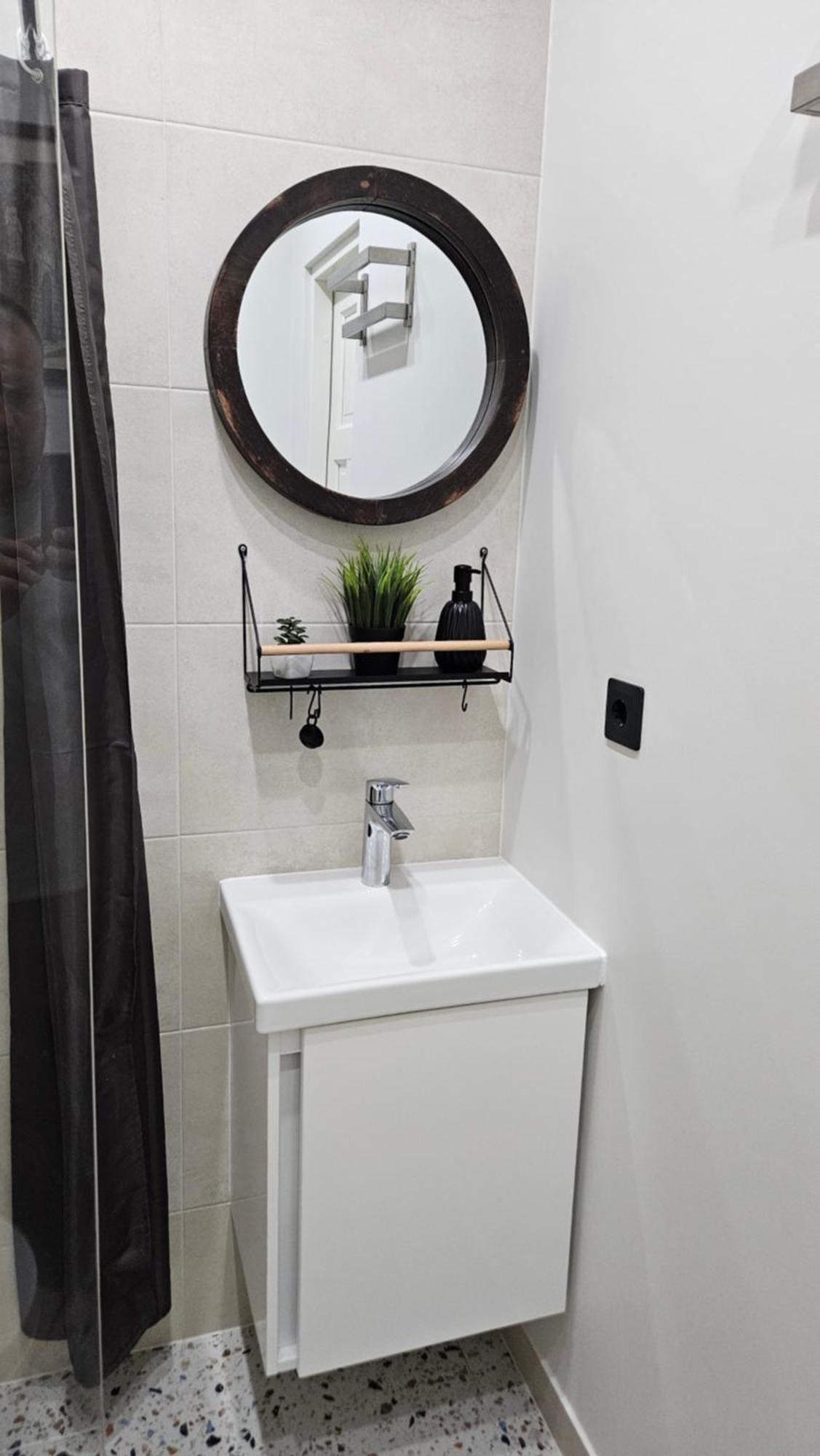Cozy Cesu 13 Apartment2, Free Parking,self Check In * Riga