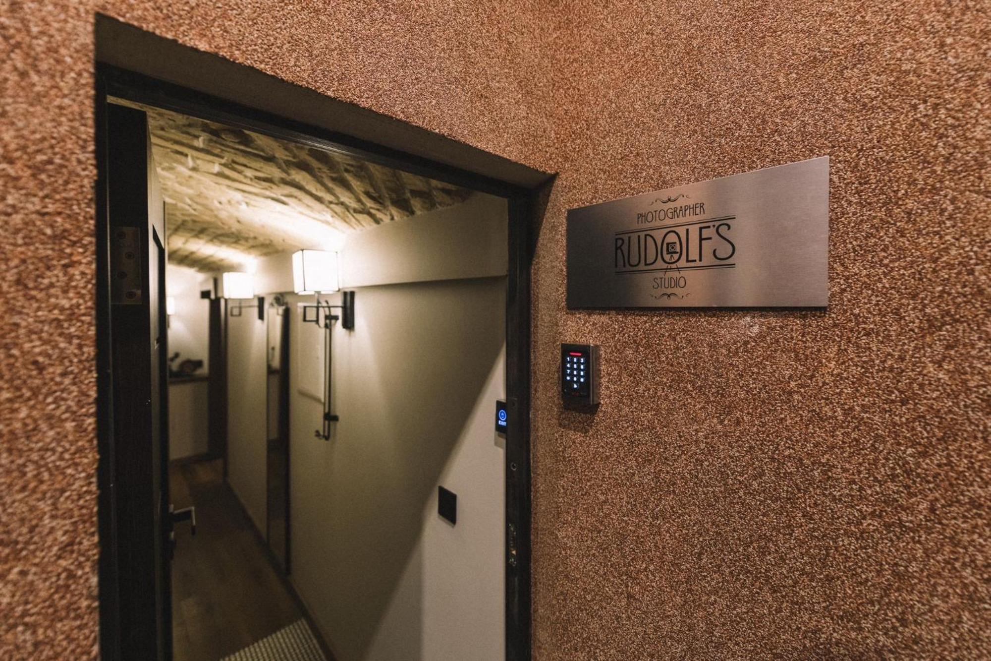 Photographer Rudolf's - Ground Floor With Separate Entrance Riga