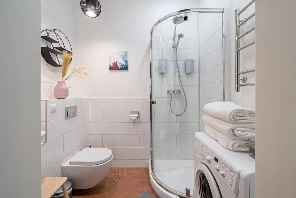 Bright Apartment *