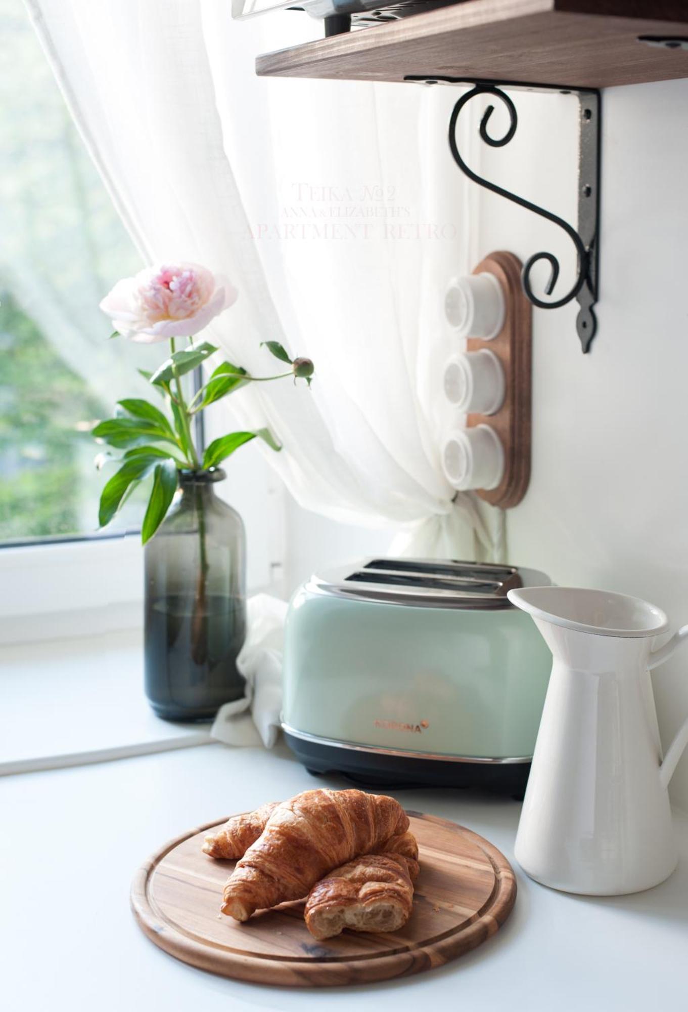 Teika No 2 Apartment-retro On Brivibas Street-free Parking Riga