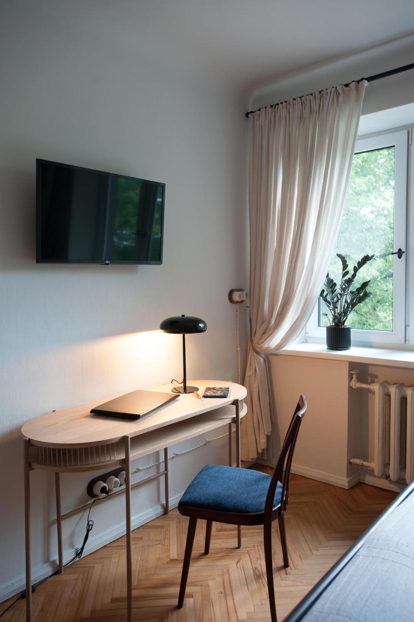 Teika No 2 Apartment-retro On Brivibas Street-free Parking