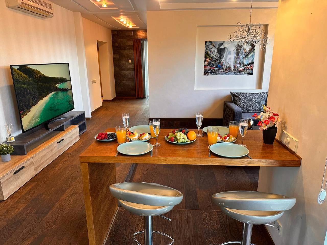 Skyhouse Superior Penthouse & Apartment *
