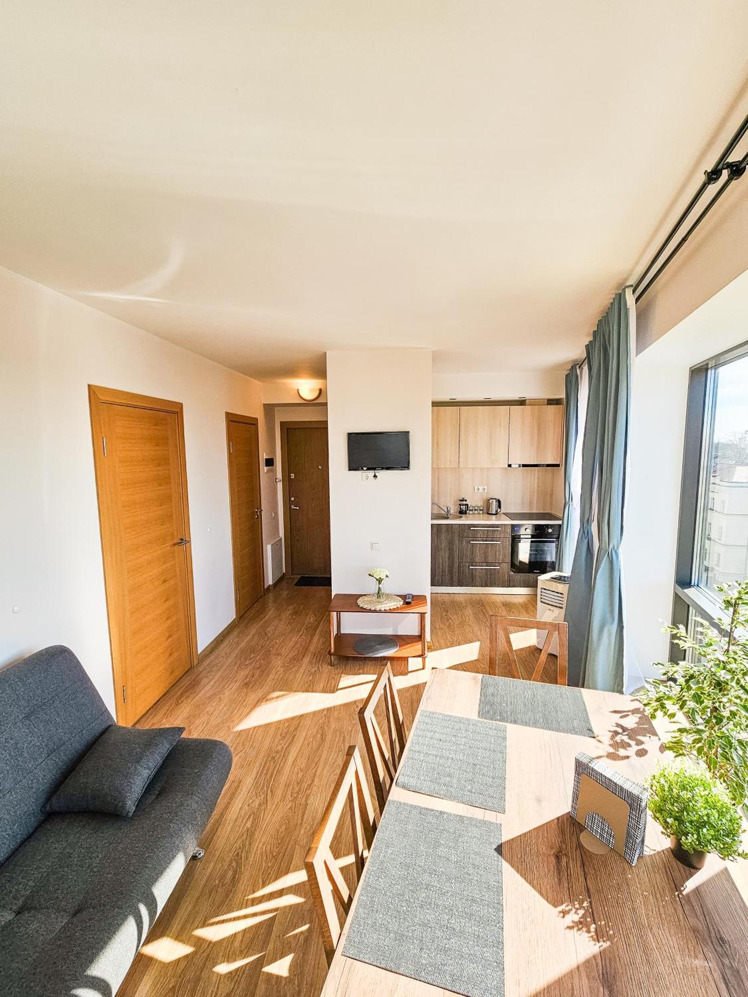 Homyvibes With Free Parking And Self Check-in Apartment Riga