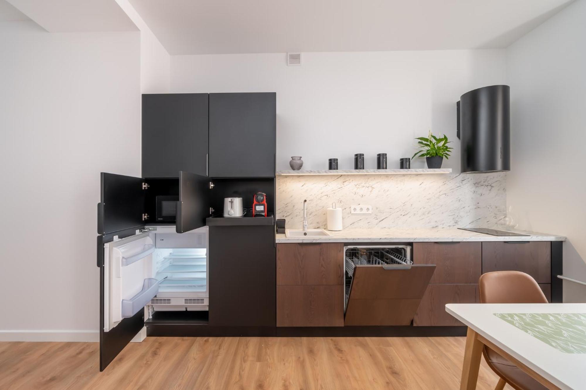 Spacious 1-bedroom In The Heart Of Old Town *