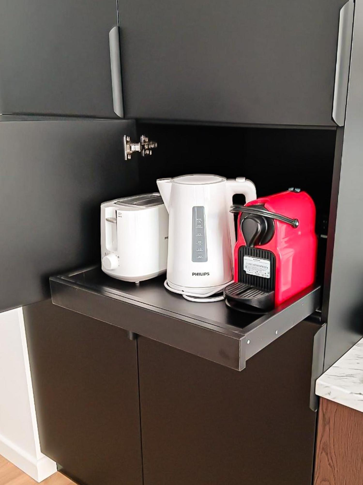 Spacious 1-bedroom In The Heart Of Old Town Huoneisto