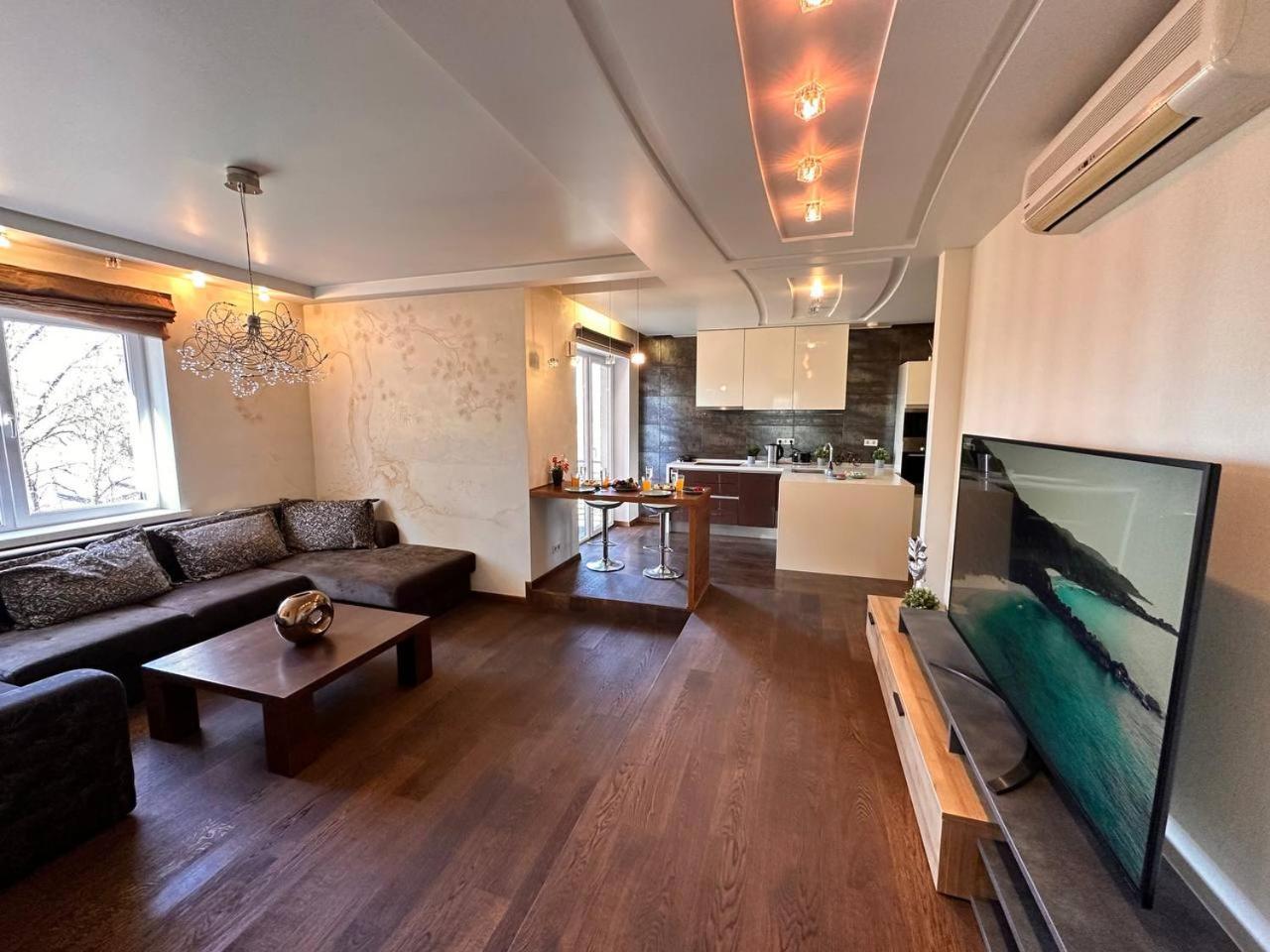 Skyhouse Superior Penthouse & Apartment Riga