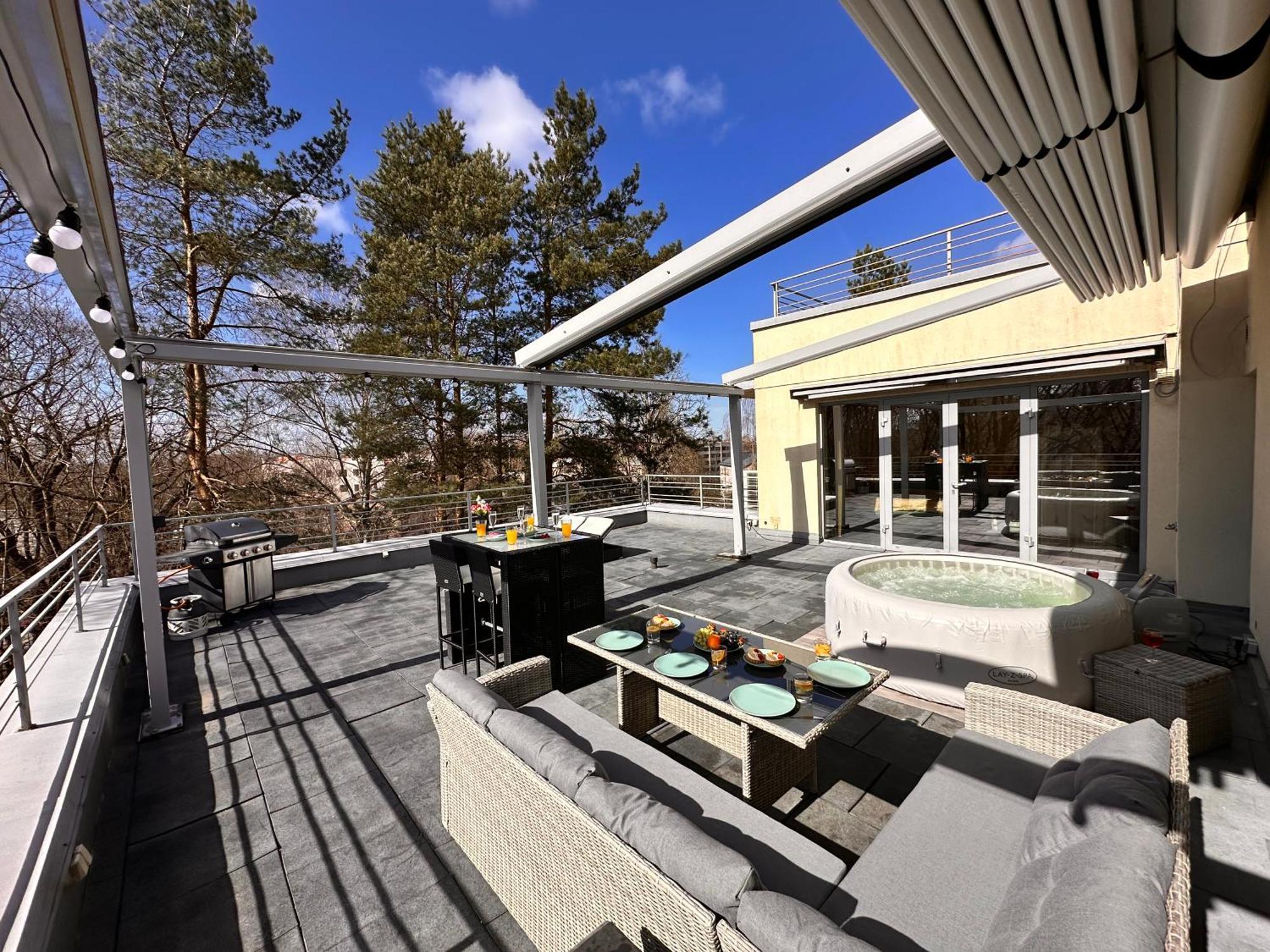 Apartment Skyhouse Superior Penthouse & *