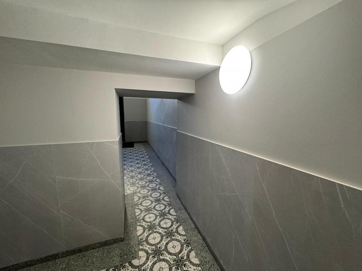 Center Gem - Perfect Location! *