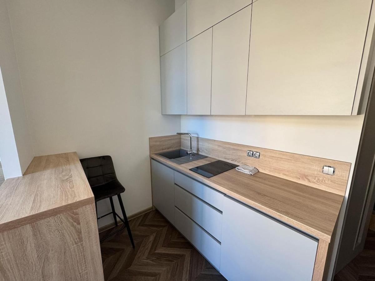 Center Gem - Perfect Location! Apartment *