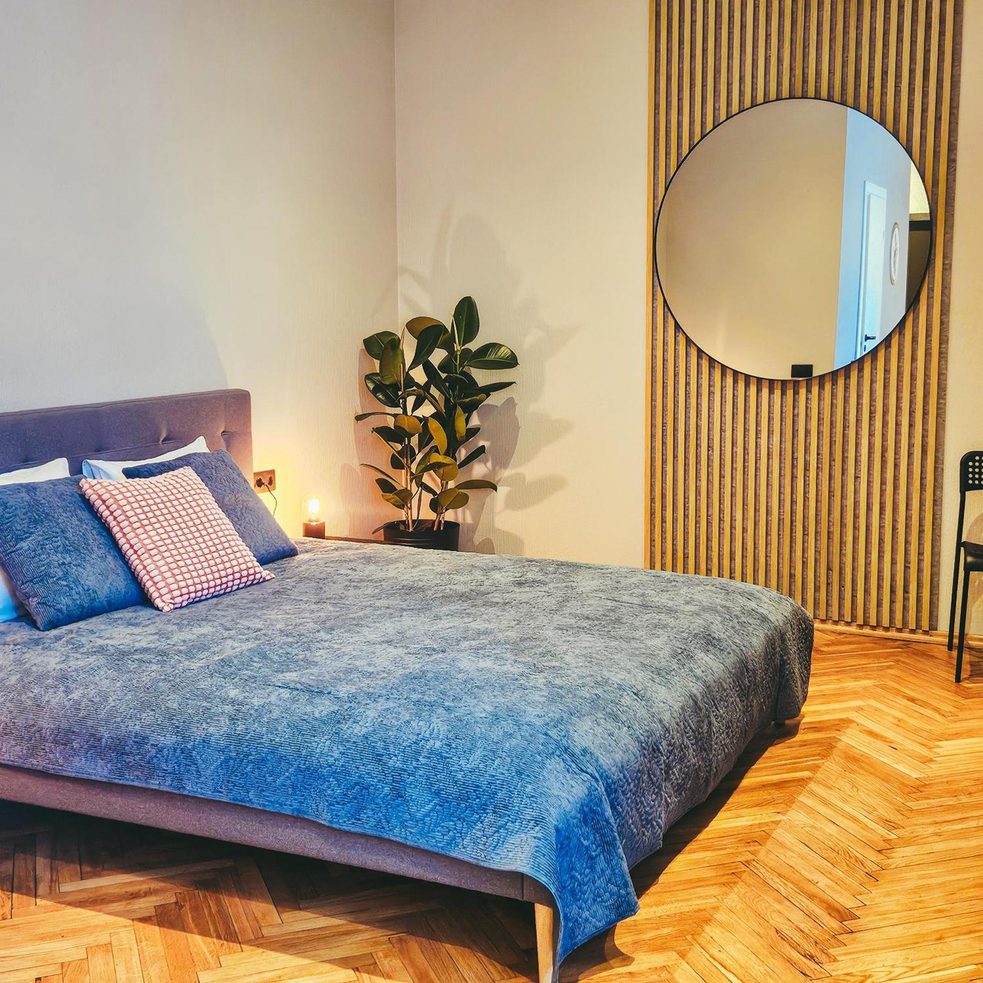 Paulas Room. Apartment