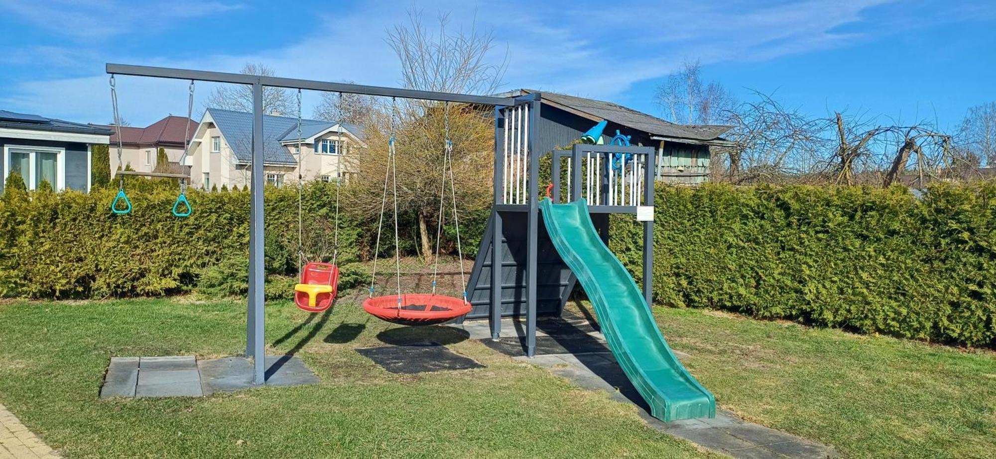 Holiday home Family Garden House With Free Private Parking & Playground