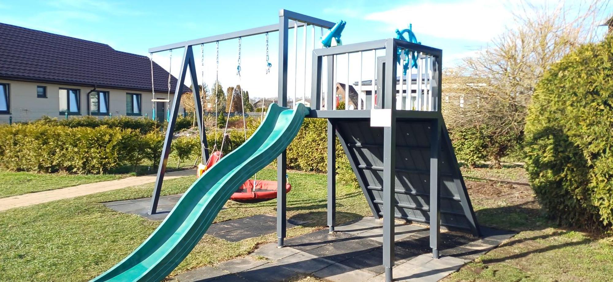 Holiday home Family Garden House With Free Private Parking & Playground