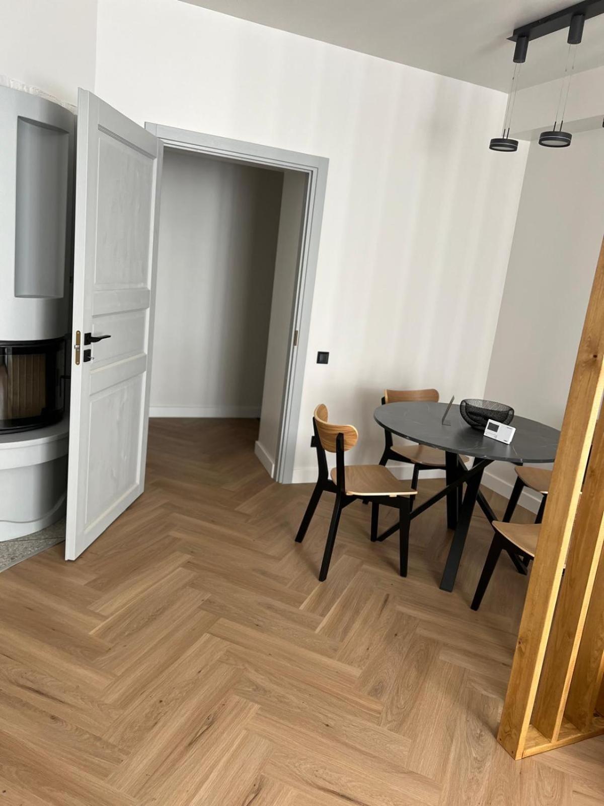 Cozy 2 -room In The Center Of - Lacplesa Riga