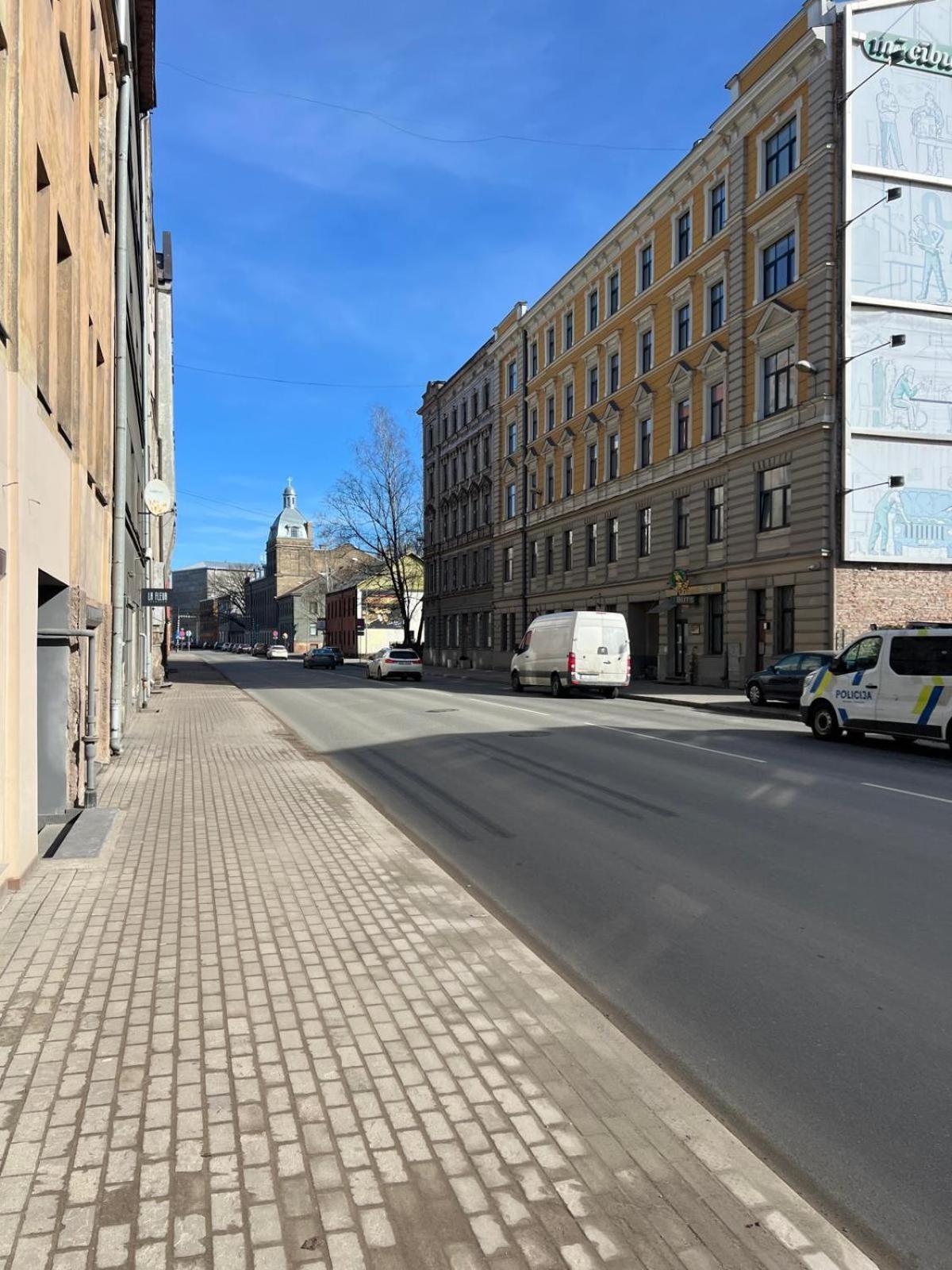 Cozy 2 -room In The Center Of - Lacplesa Apartment *