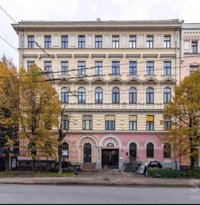 Brand New 4 Bedroom 2,5 Bath , Lux , Căn hộ Riga