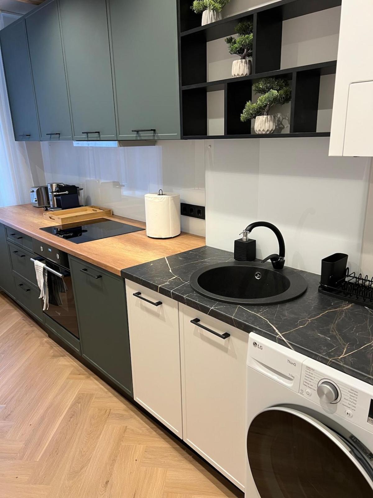 Cozy 2 -room In The Center Of - Lacplesa Apartment *