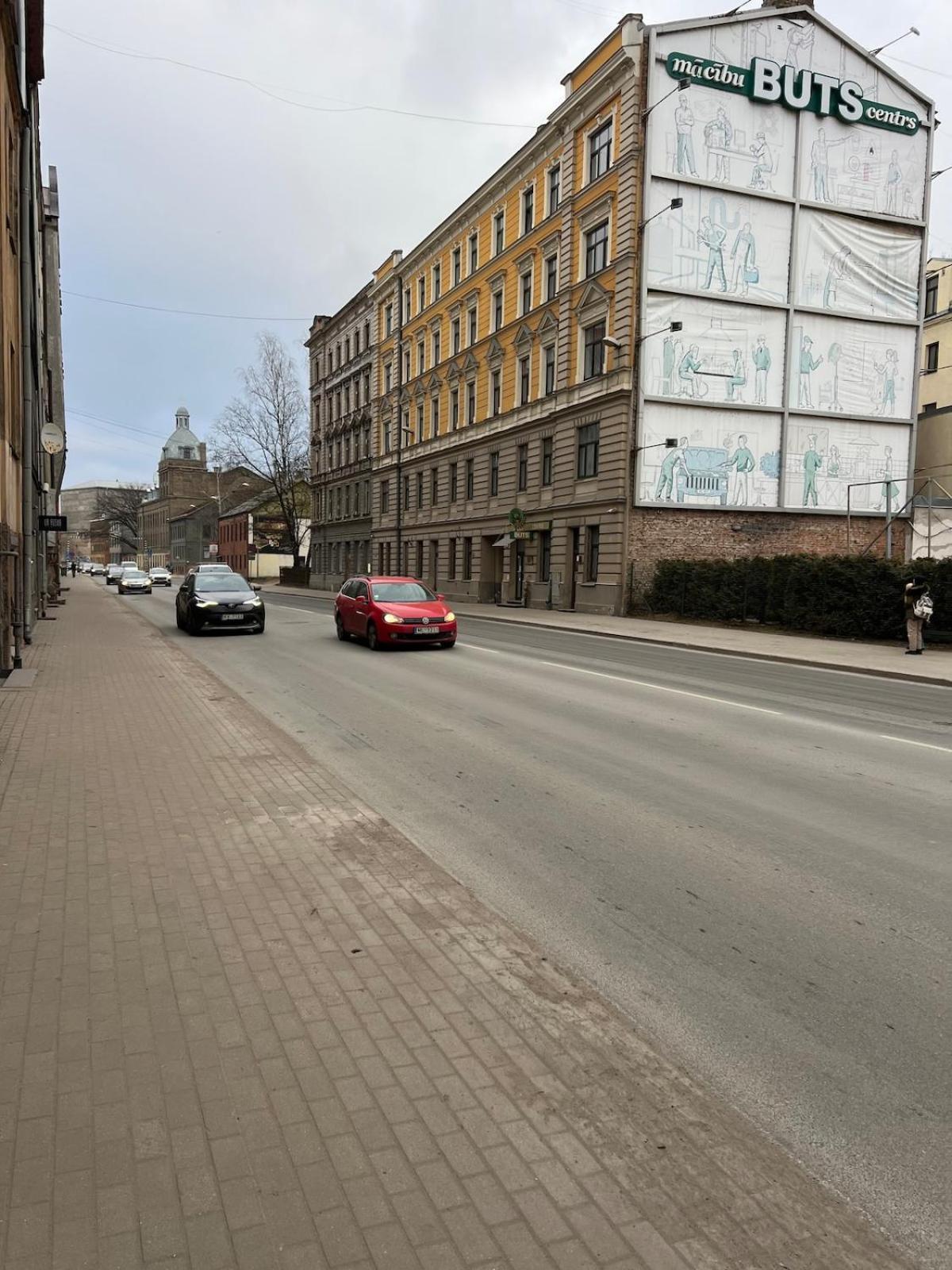 Cozy 2 -room In The Center Of - Lacplesa Riga