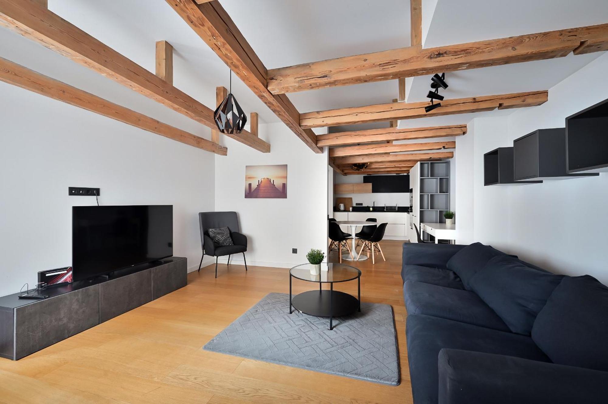 Modern & 2bdrm Apartment