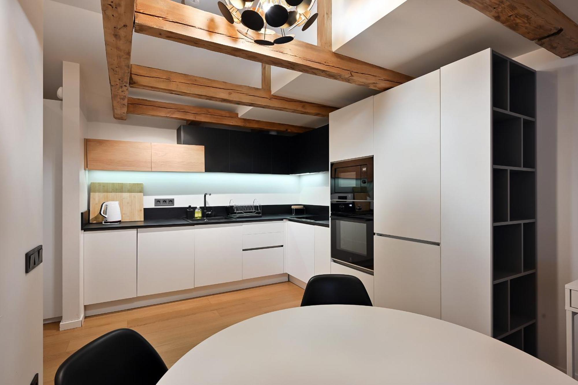 Modern & 2bdrm *
