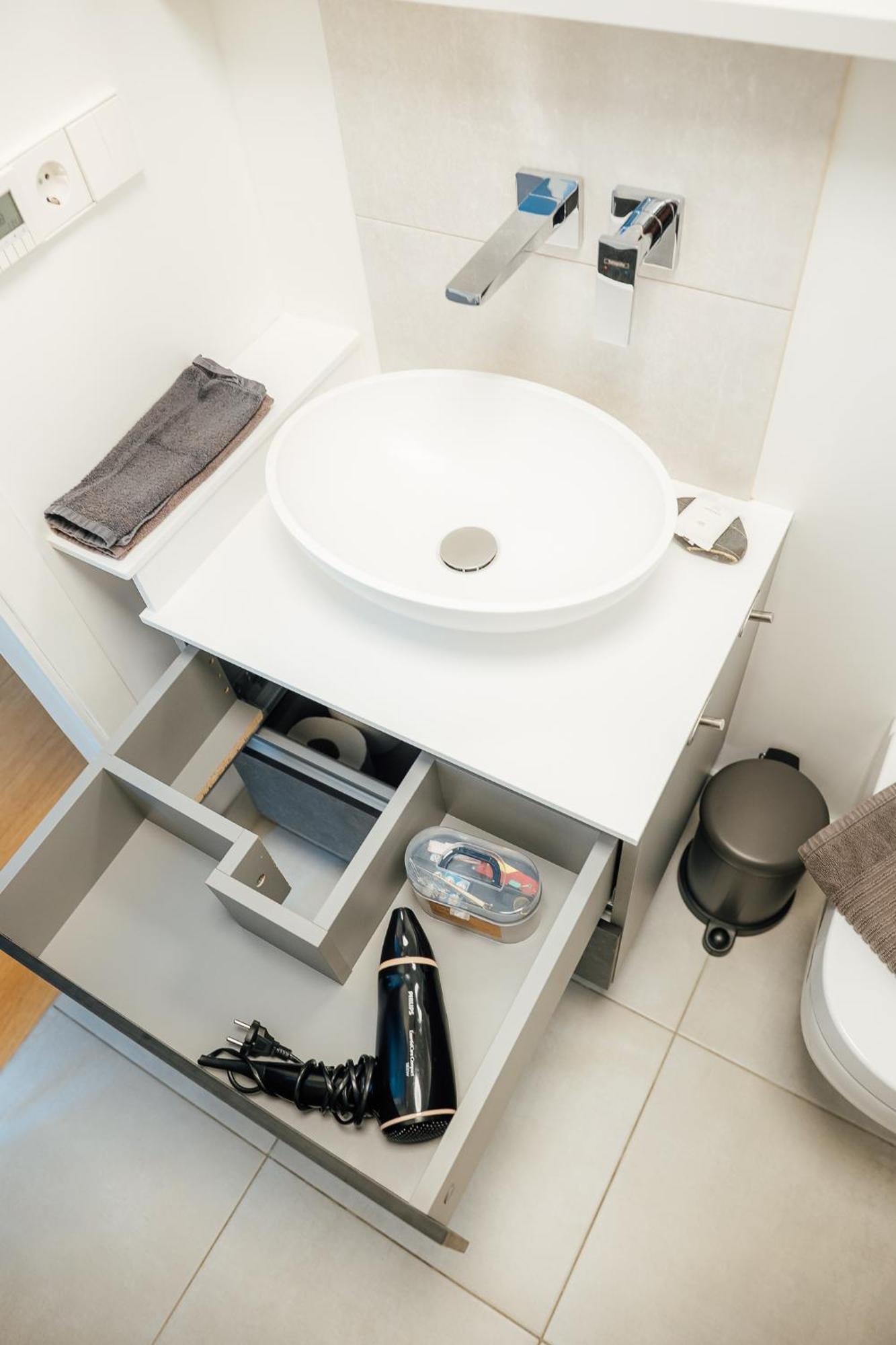 Apartment Peaceful Oasis With Air Conditioner Location Riga