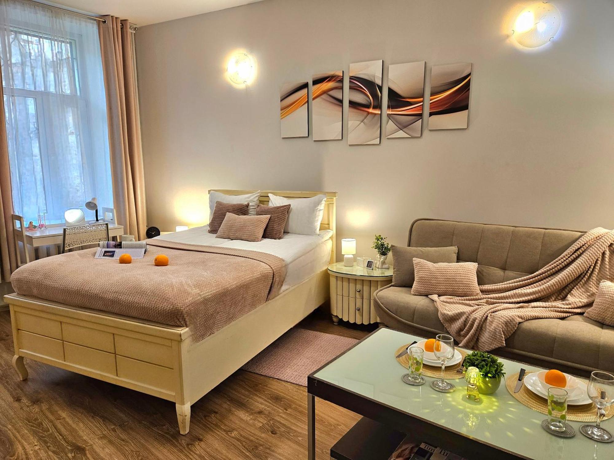 Romantic Apt-great Location- Center-free Parking-self Check-in- Old Town 20 Min *