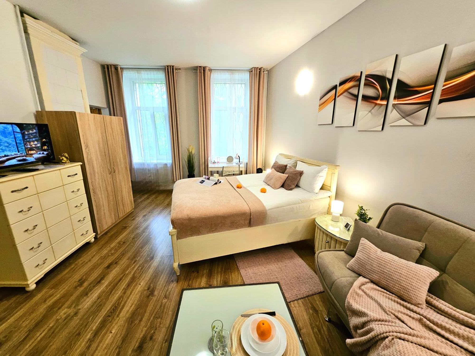 Romantic Apt-great Location- Center-free Parking-self Check-in- Old Town 20 Min Riga