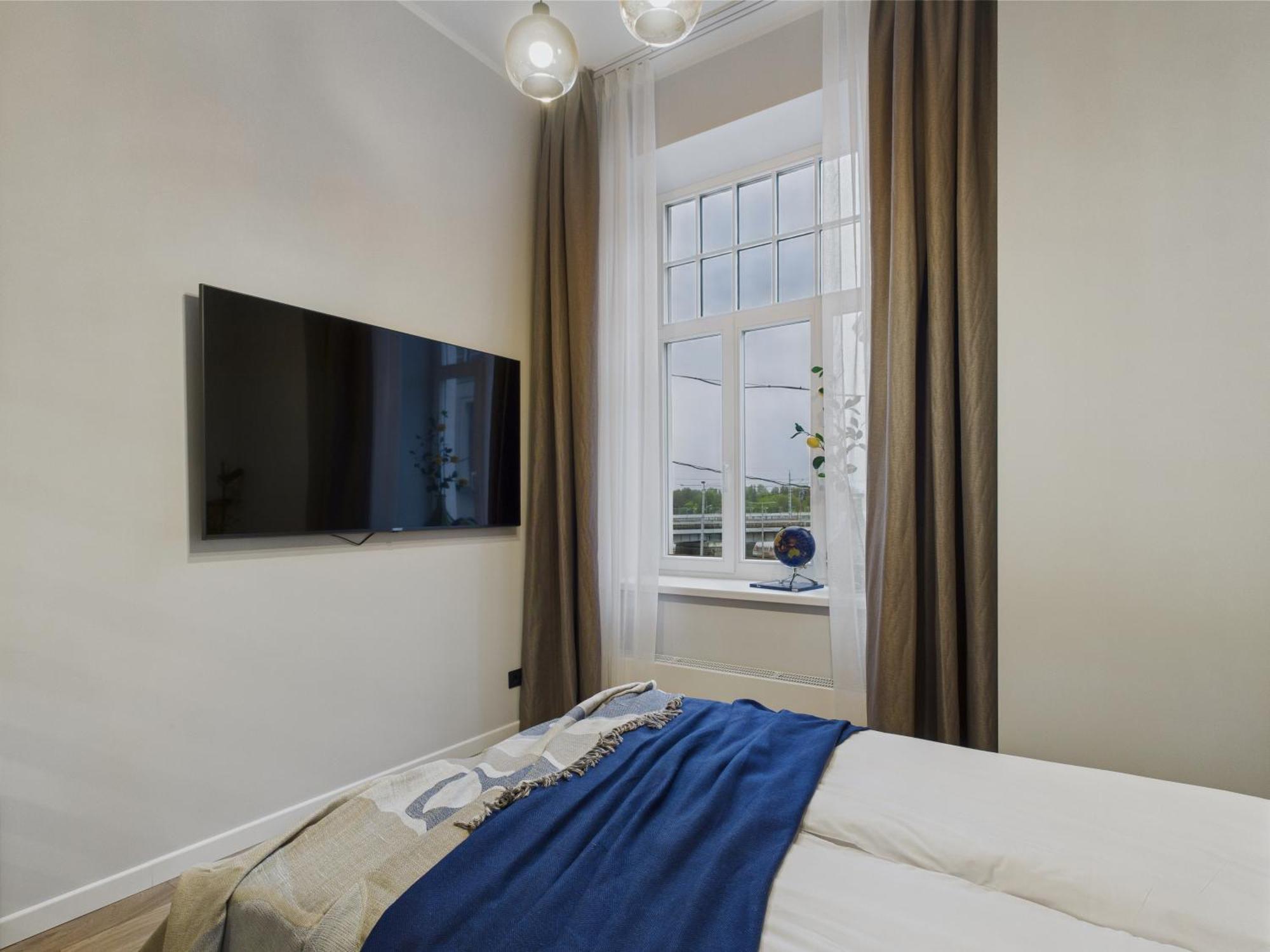 Charming Old Town Loft Studio Apartment *