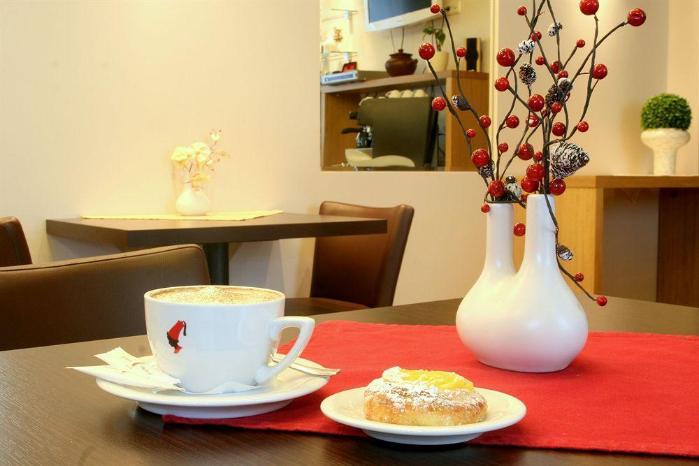 Edvards Hotel Riga